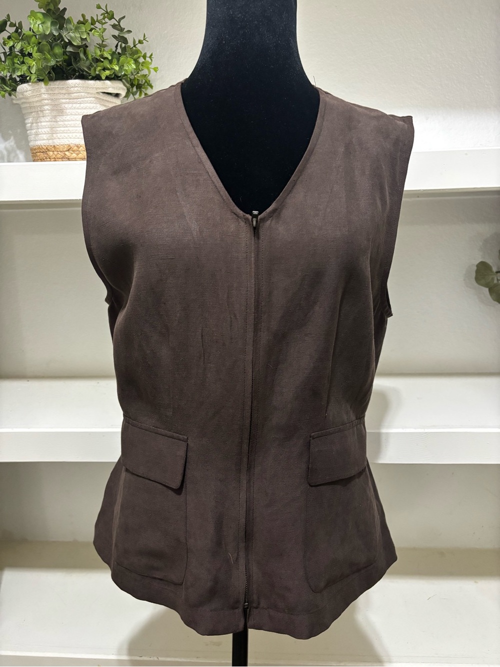Sleeveless Zip-Front Vest in Rich Brown